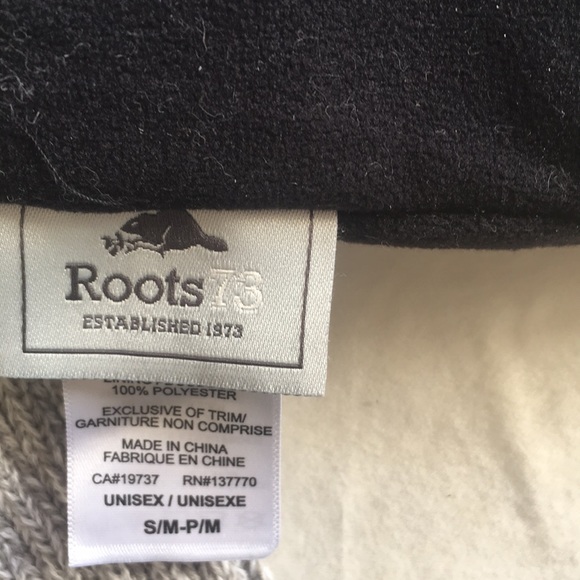 ROOTS Woodland Roots73 Knit Mitts
Grey mix UNISEX - Picture 6 of 9